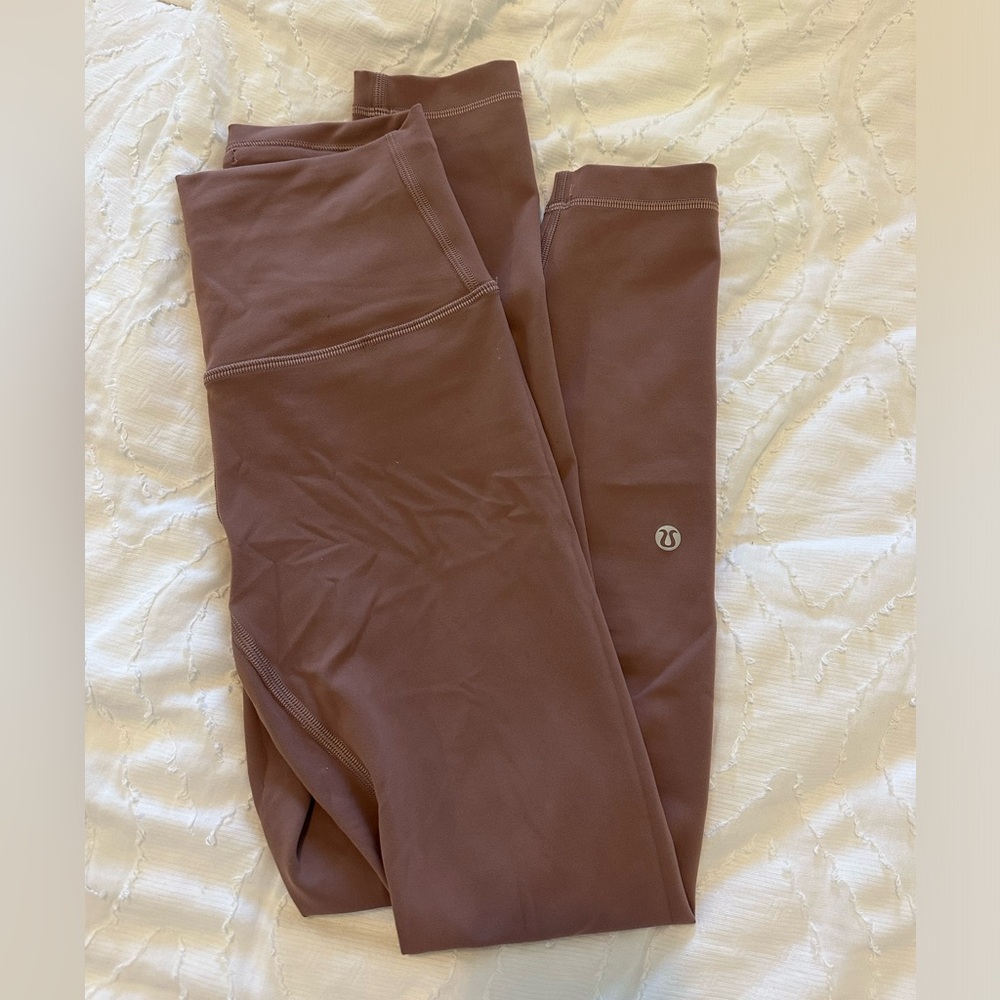 Wunder train lululemon leggings 25inch muave color size 4